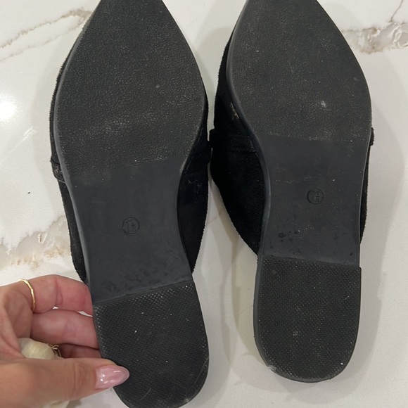 Black pointy slides/miles with metal detail - Picture 3 of 3